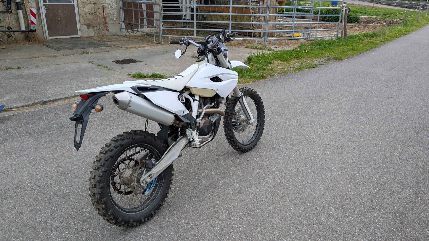 Husqvarna Enduro: Husqvarna FE 450 Jg. 2014 mit 100h – Usato da Tafers venduto da sim_ls79 1