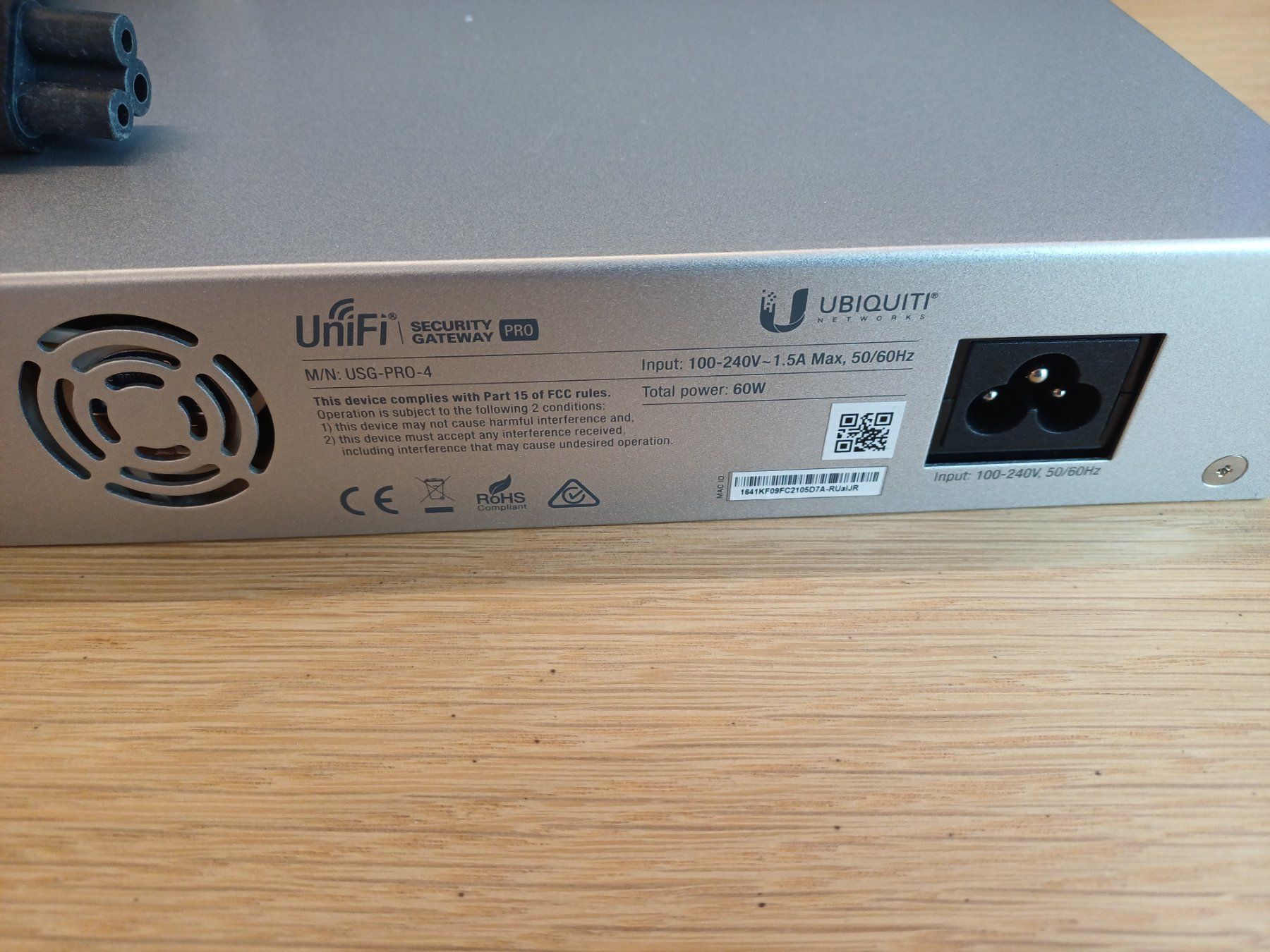 Unifi Modem & Router: Unifi USG Pro 4 – Usato da Oberegg venduto da jan_zq6j 3