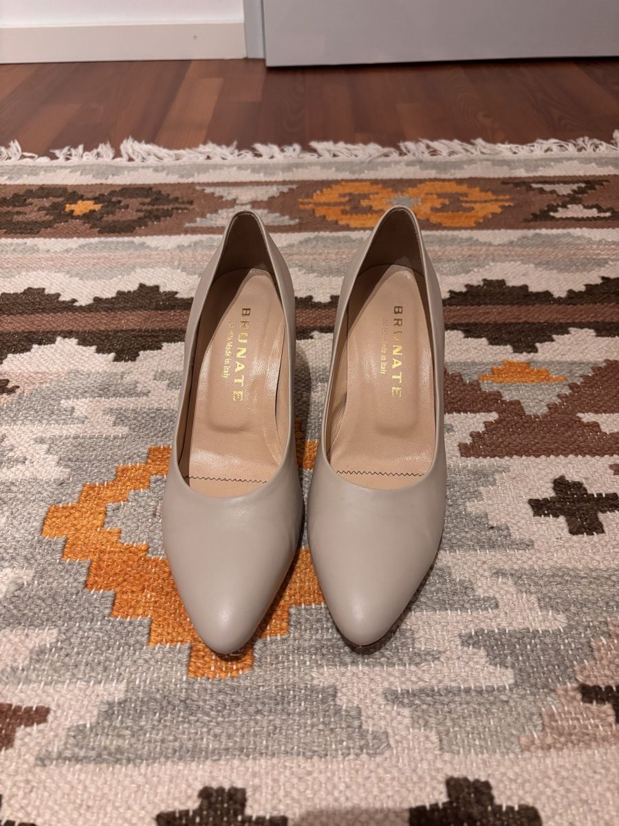 Brunate Damenschuhe: Pumps Brunate Leder 38.5 – Neu (gemäss Beschreibung) aus Wallisellen von littlesnail 1