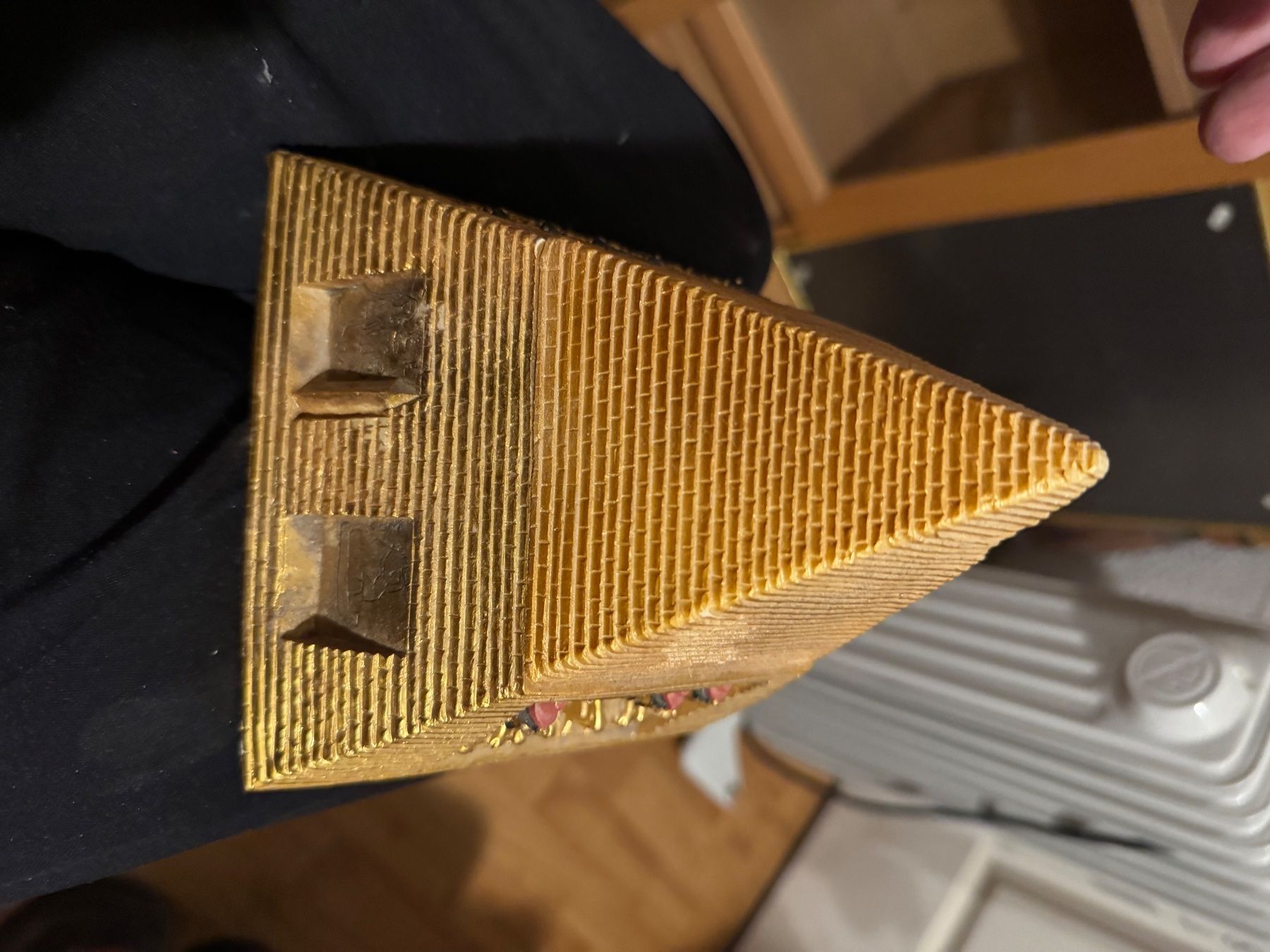 Tutte le decorazioni: Boîte bijoux Pyramide dorée style Égypte antique unique – Usato da Veyrier venduto da Kimedovapa_1 1