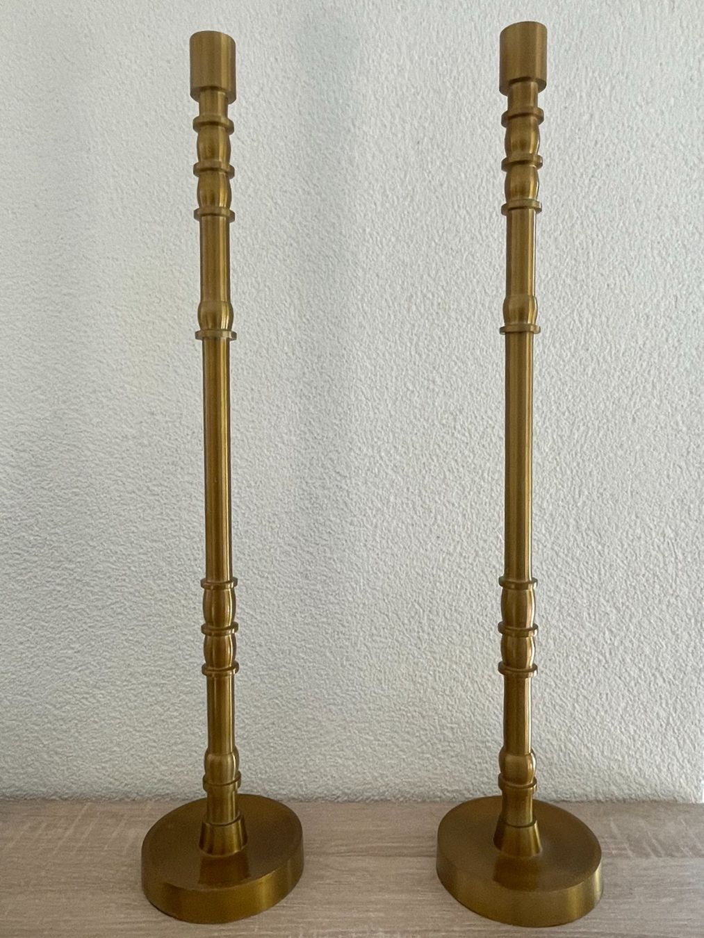2x Stabkerzenhalter Vände gold (Depot) Kerzenständer (Gebraucht) in Nesselnbach für CHF 40 – mit Lieferung auf Ricardo kaufen