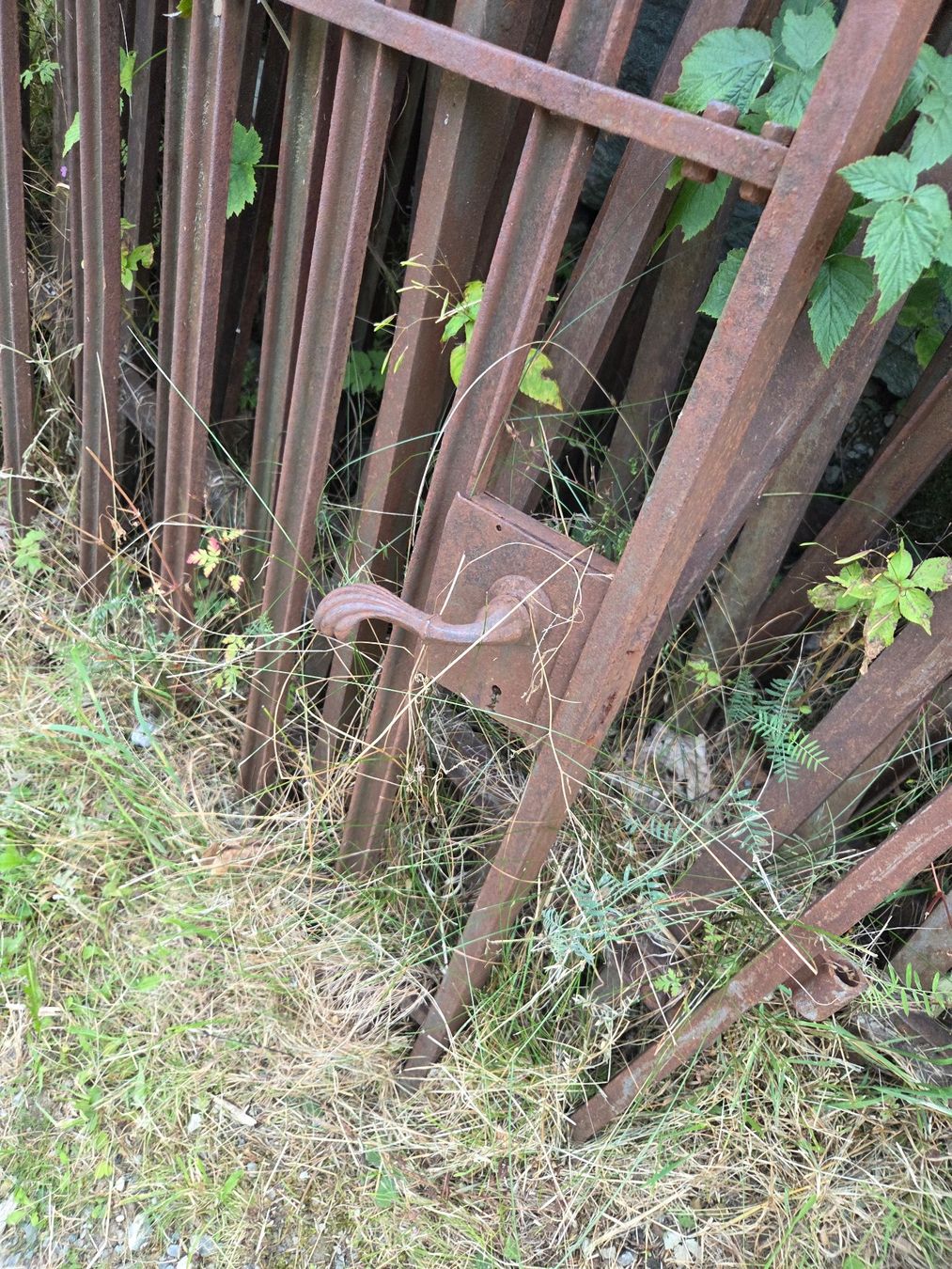 Sonstige Antiquitäten & Kunst: Antiker Metall-Gartenzaun – Gebraucht aus Churwalden von Sath 4