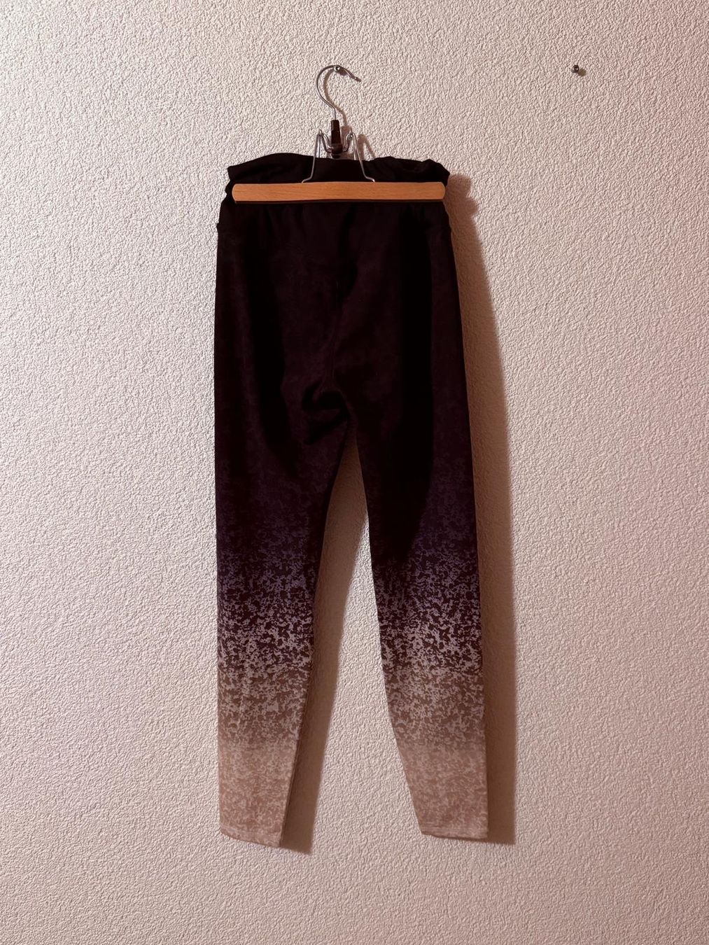 H&M Pantaloni: Hose – Usato da Oberbalm venduto da M32V4