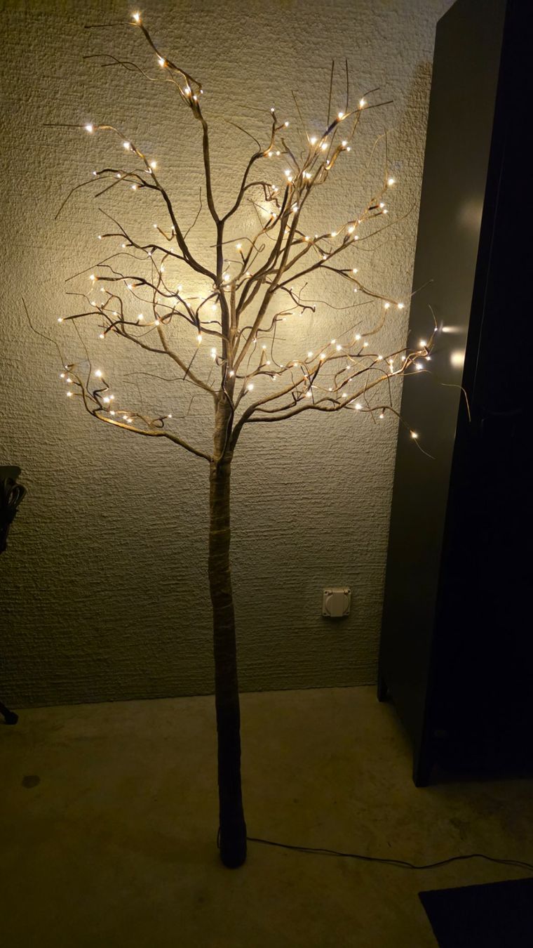 Tutte le decorazioni: Deko Baum mit Lichterkette Braun 150cm – Usato da Näfels venduto da jayjay1968 1