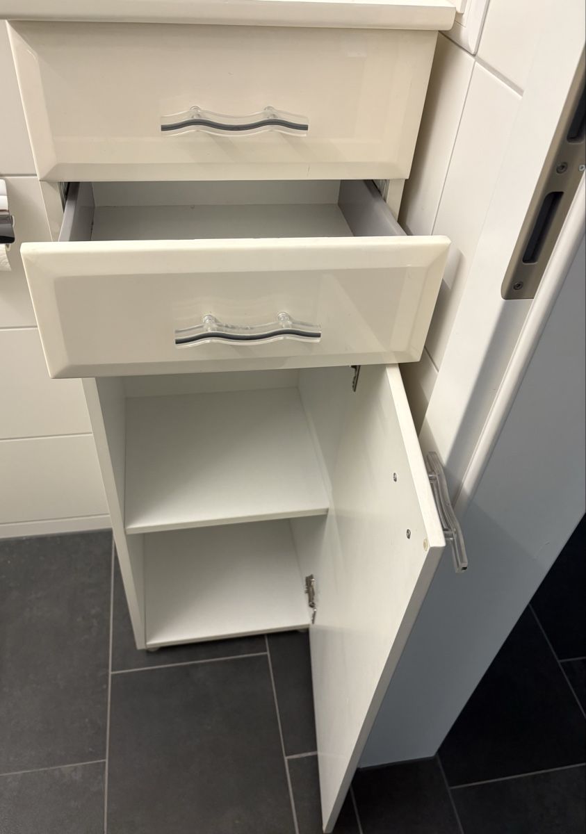 Cassettiere: Badschrank weiss – Usato da Lichtensteig venduto da lau_2999 1