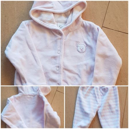 Kapuzenjacke und Hose m/Fuss Mädchen Grösse 62  Baby Club