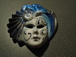 Maske blau/grau Töne
