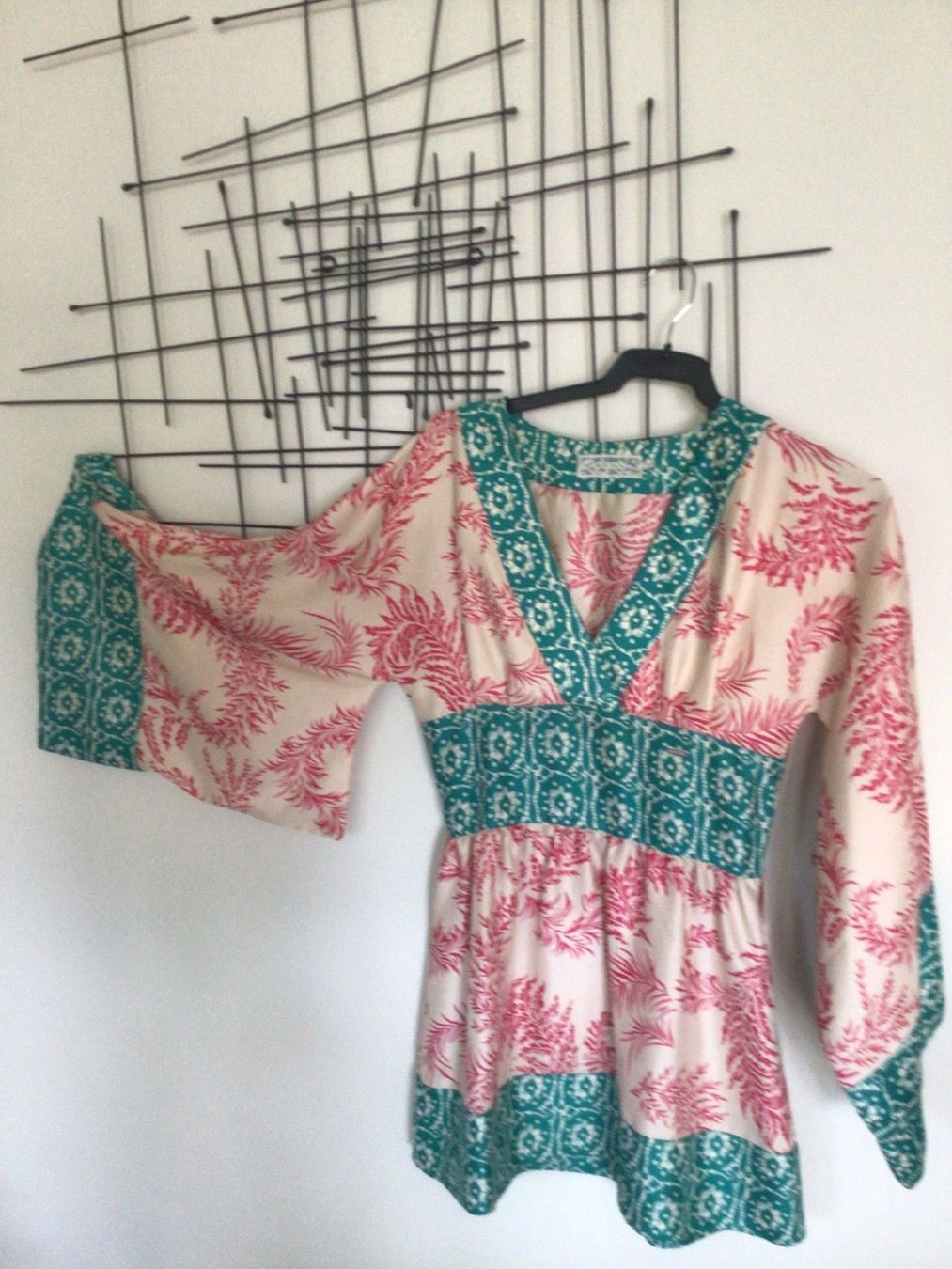 Guess Vestiti: Kleid Guess Kimono – Usato da Zürich venduto da ElarmariodeRuth 4