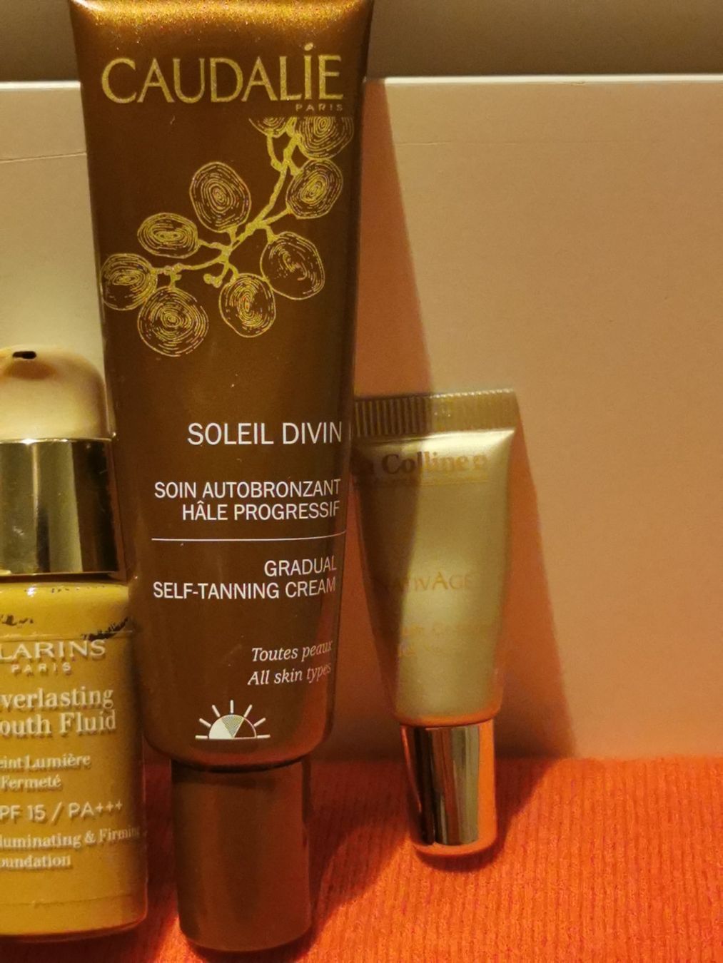 Clarins Make-up: Hochwertige Foundation-Cremes, 5 Stück – Usato da Schlieren venduto da vlalif 3