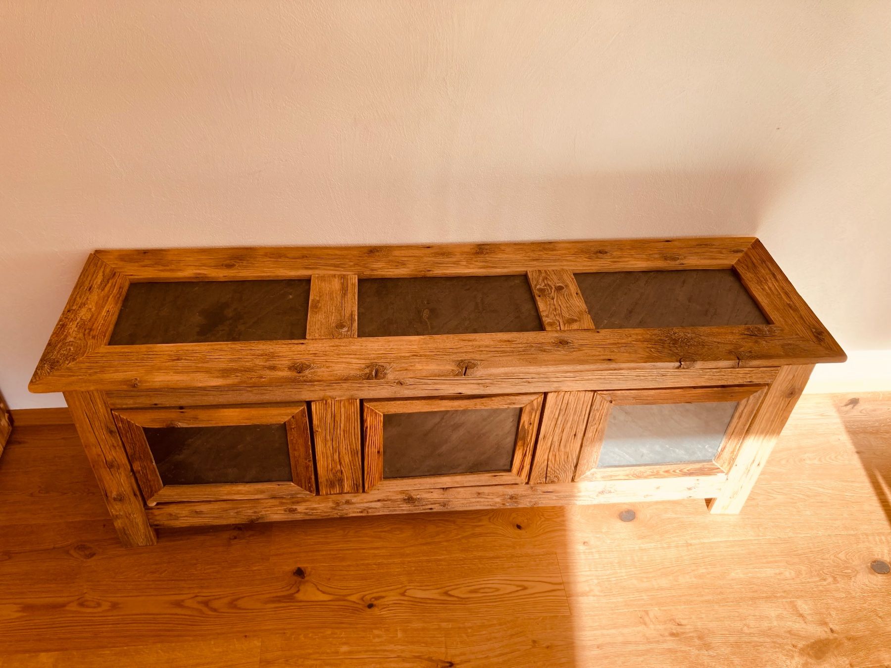 Cassettiere: Helles Sideboard aus Altholz, Unikat – Nuovo (secondo la descrizione) da Domat/Ems venduto da Stein_und_Holzbruch 3