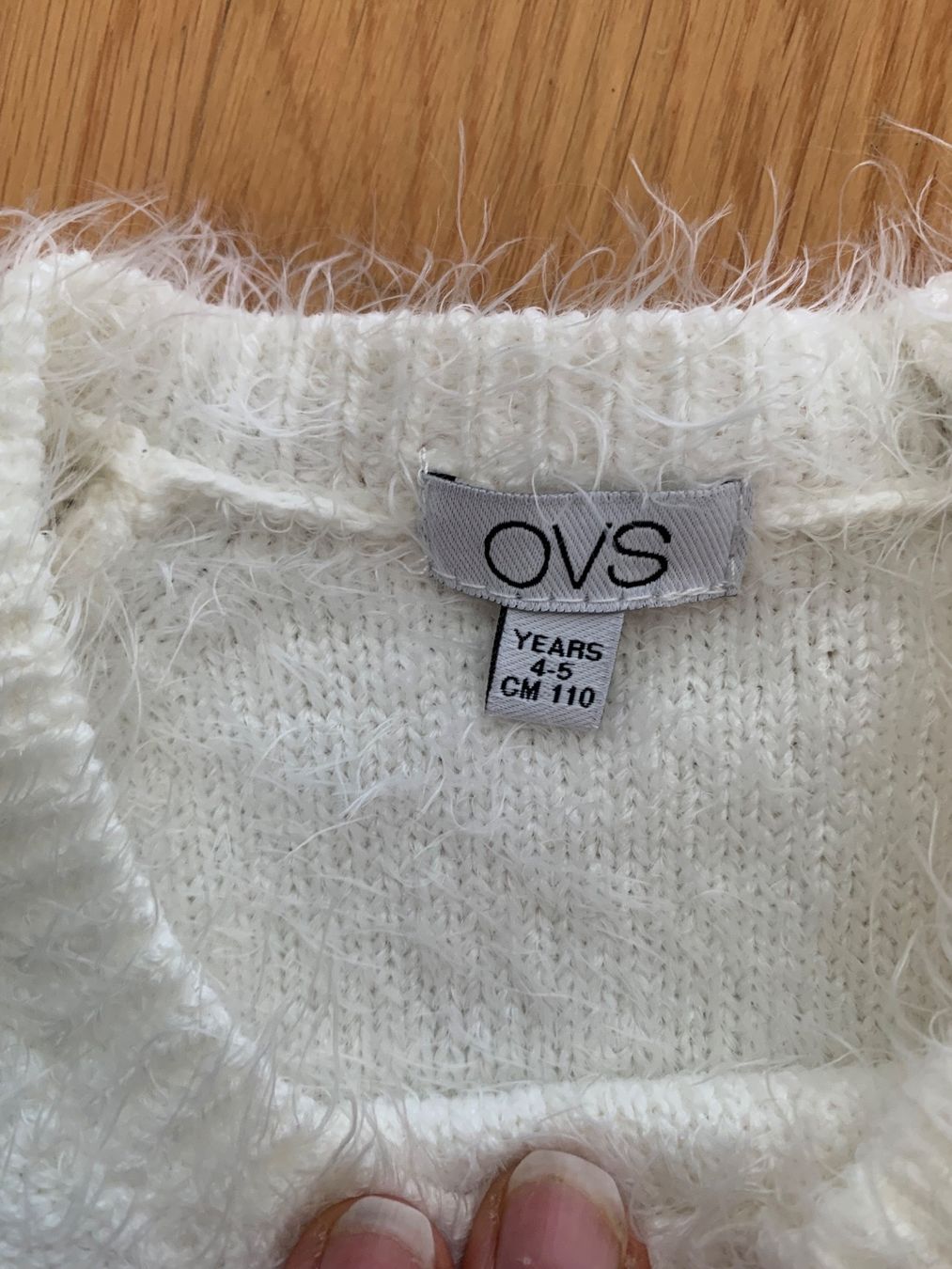 Pulls et sweat-shirts: Wunderschöner Mädchenpulli Grösse 110 – D'occasion à Ostermundigen par des_t9vv 1