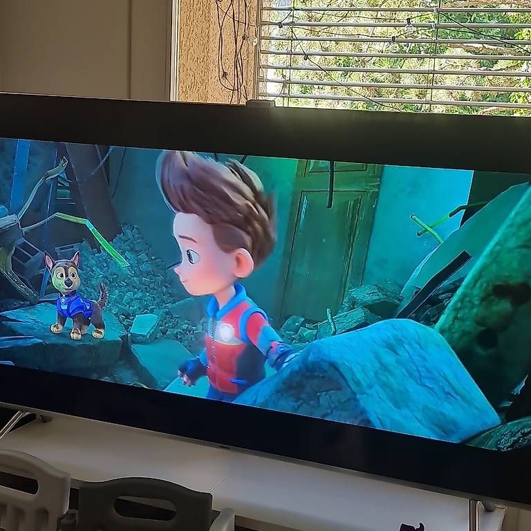 Appareils TV: Tv Samsung 65 avec barre du son intégrée – D'occasion à Renens VD par ant_pp5j