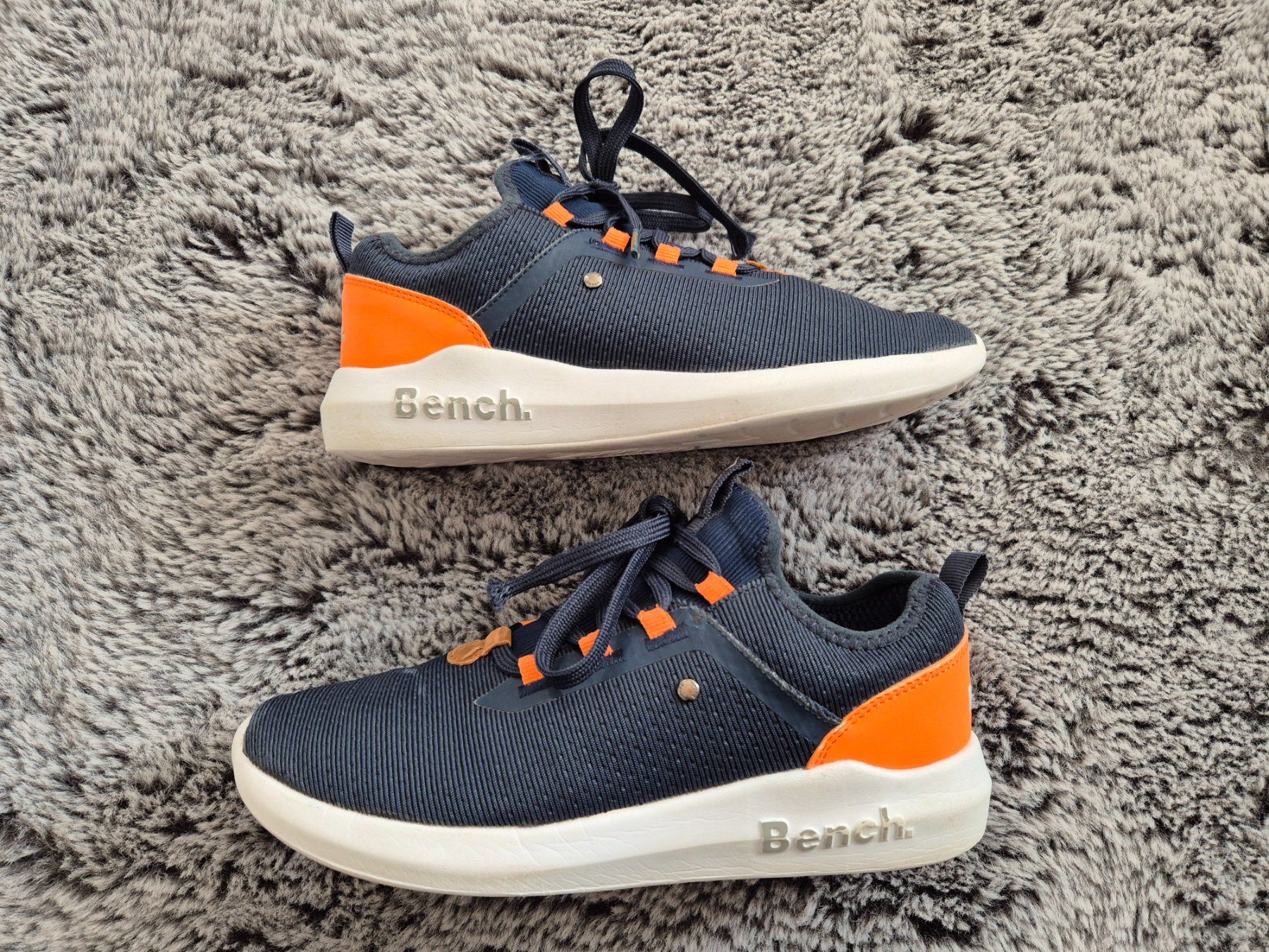 Bench Scarpe da uomo: Bench Sneaker, Gr. 37 Dunkelblau/Orange – Usato da Widnau venduto da KleineHonigblume