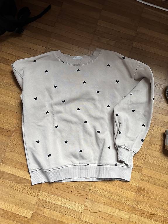 Maglioni & Felpe: Pullover 122/128 – Usato da Berg am Irchel venduto da Kyra23