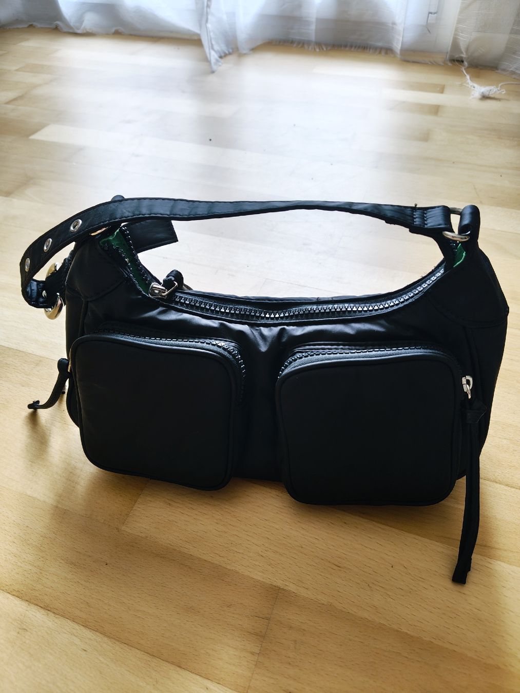 Sacs femmes: Handtasche – Neuf (Voir description) à Münchenstein par Chy_Ona