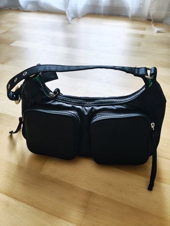 Handtasche