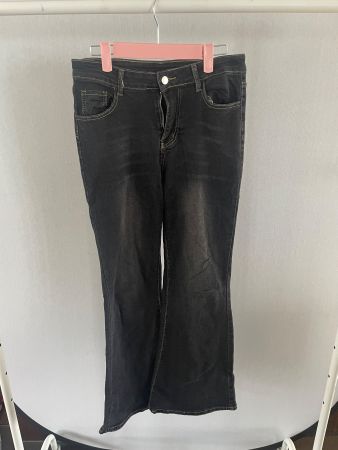 Schwarze Jeans Schlaghose Gr. M, ideal für den Frühling!