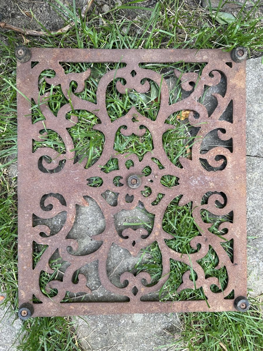 Grilles & Grillages: Gusseisen Gitter Deko – D'occasion à Herrenschwanden par Coke_15 1