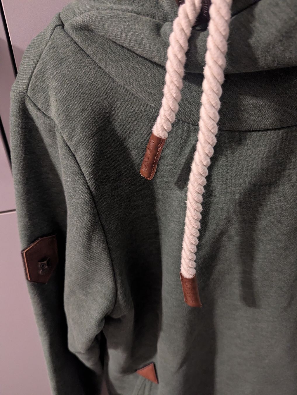 Naketano Pullover & Sweatshirts: Naketano Pullover – Gebraucht aus Niederwangen BE von jan_p2tb 1