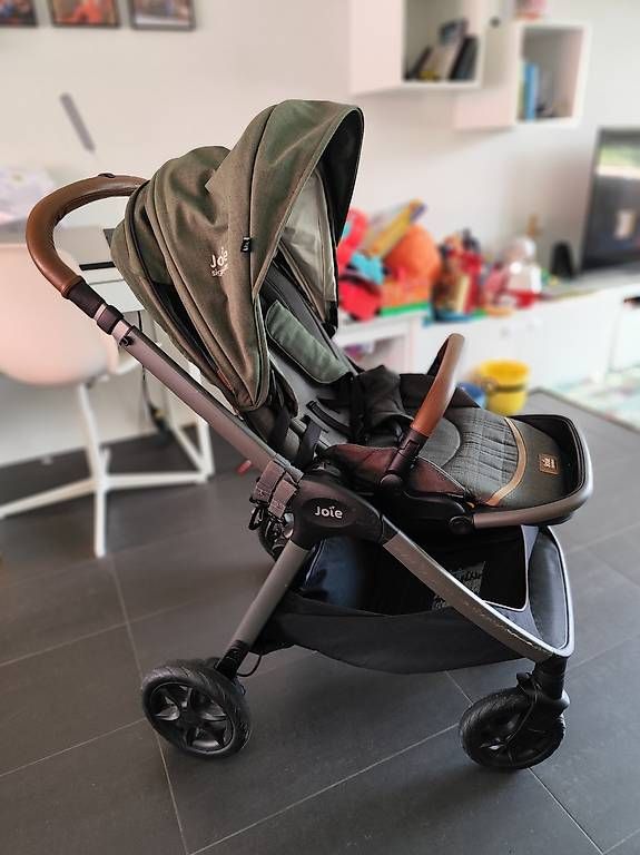 Poussette: Pousette Trio joie+base isofix – D'occasion à La Tour-de-Trême par tur_9vtf 2