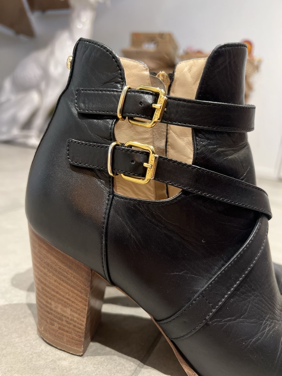 Navyboot Scarpe da donna: Schwarze Lederstiefeletten, Grösse 40, Navyboot – Usato da Langenthal venduto da ivet7 1