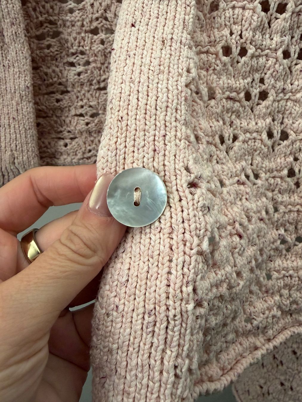 Mango Jacken: Strickjacke Mango rosa grob gestrickt Grösse M – Gebraucht aus Lenzburg von Saskiasaurus 2