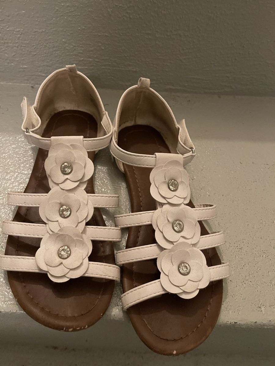 Scarpe per ragazzi: Weisse Sandale, Gr. 34, Mädchen, Sommer, Blumen – Usato da Auw venduto da chr_vcc8 1