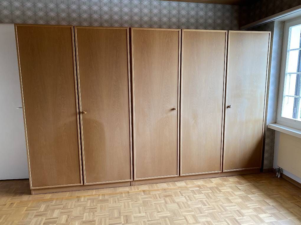 Schränke: Kleiderschrank 5-teilig – Gebraucht aus Gränichen von Bubui