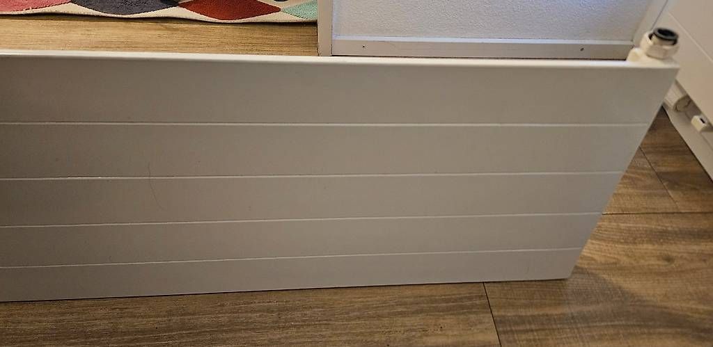 Radiatori: Heizkörper Radiator 400 cm  x 35 cm – Usato da Bern venduto da dan_sr6p