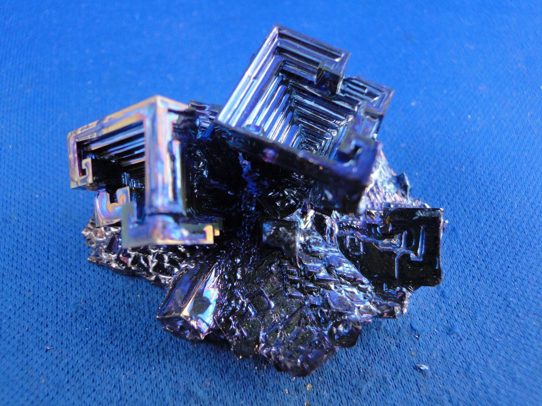 Minerali & Pietre curative: Bismuth – Usato da Schinznach Bad venduto da Demerald 8