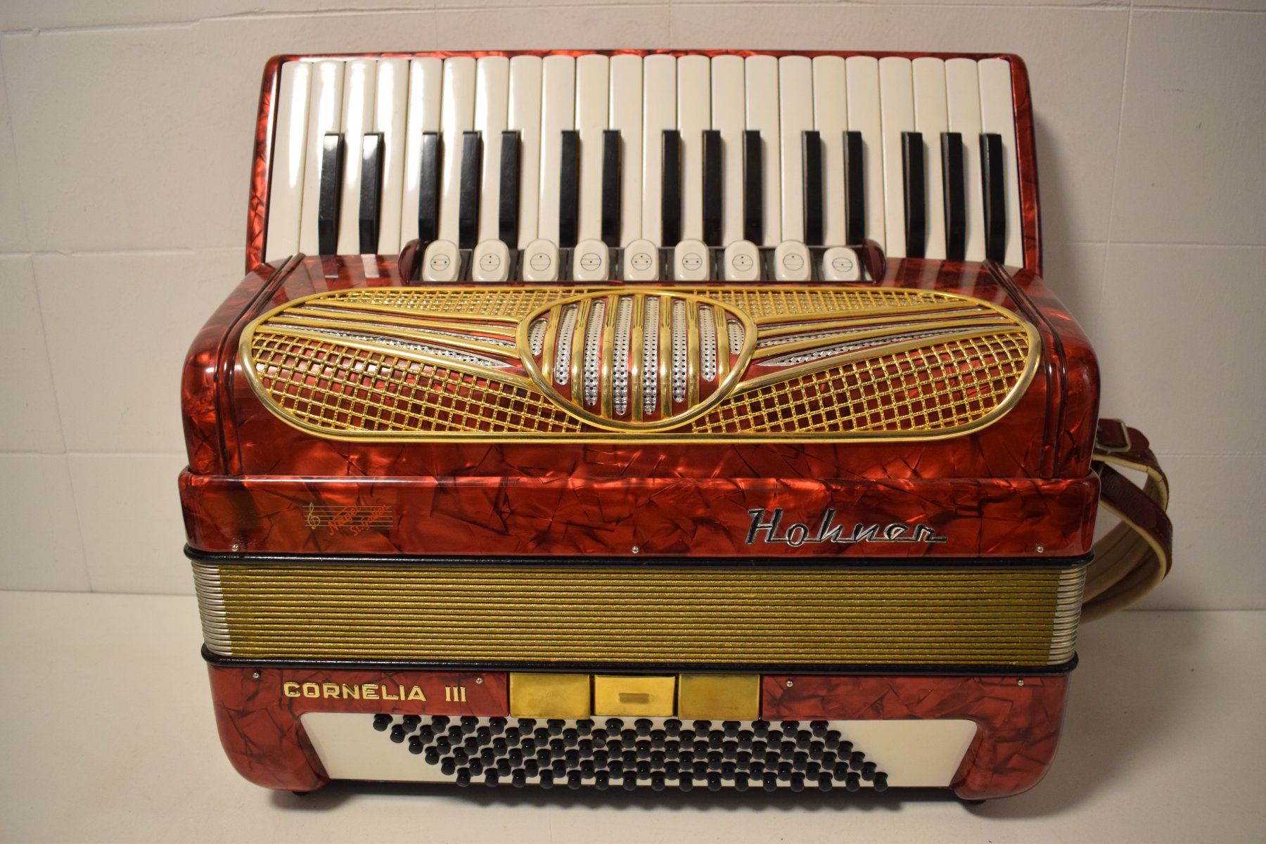 Hohner Strumenti musicali: Akkordeon chromatisch Hohner Cornelia III – Usato da Zürich venduto da baumusik