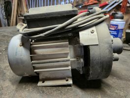 Pumpe für Waschanlage auf Milchtank