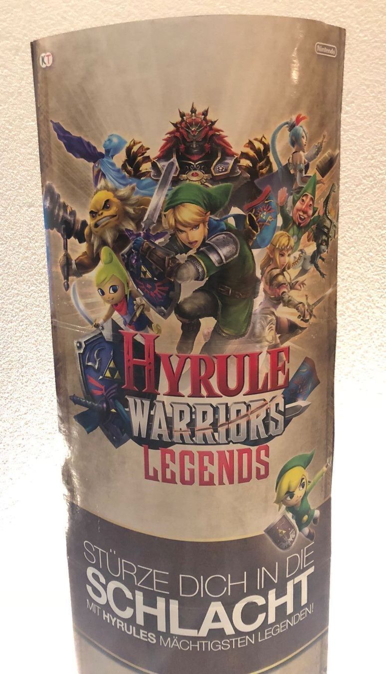 Nintendo Giochi: Zelda Hyrule Warriors Legends Kartonaufsteller – Usato da Kestenholz venduto da Matti_10 1