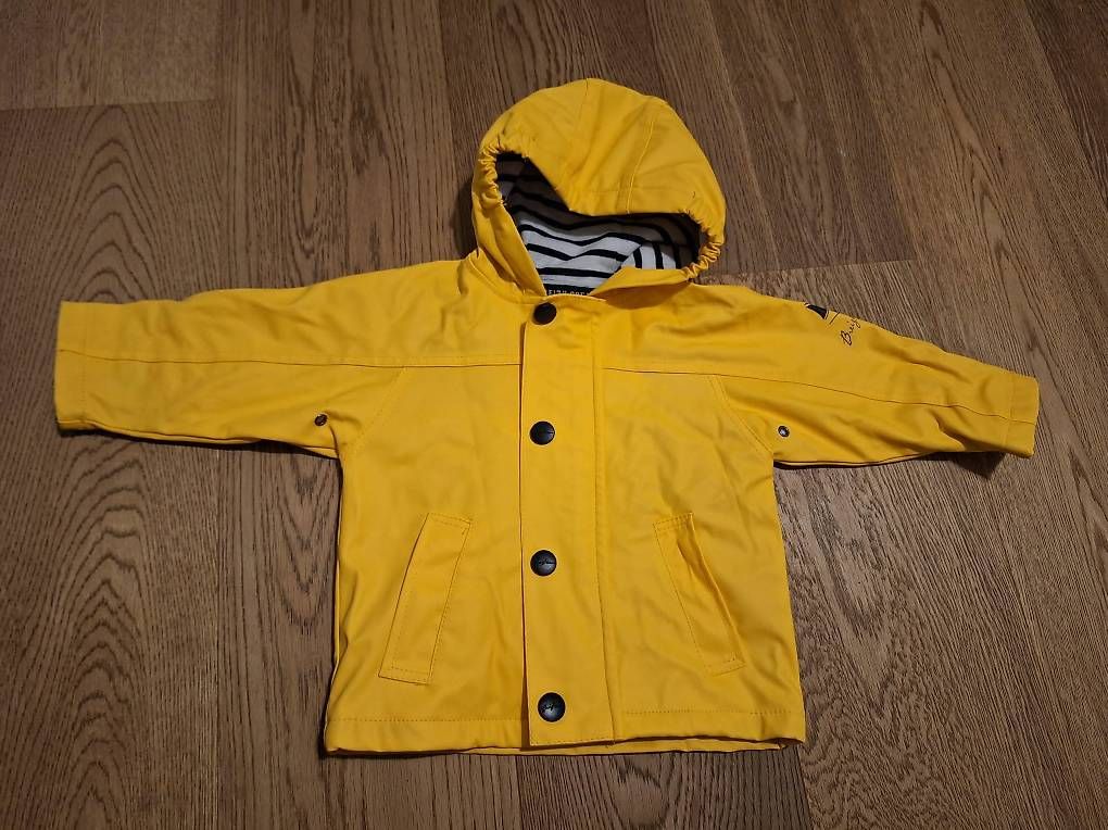 Giacche & Cappotti: schöne Regenjacke Gr 86 – Usato da Liestal venduto da Robalani