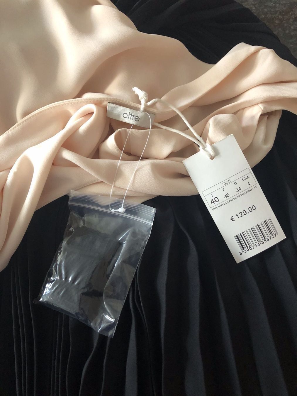 Vestiti: Abendrobe plissiert mit Stoffgürtel – Nuovo e nell'imballaggio originale da Unterseen venduto da amj_zz7j 1