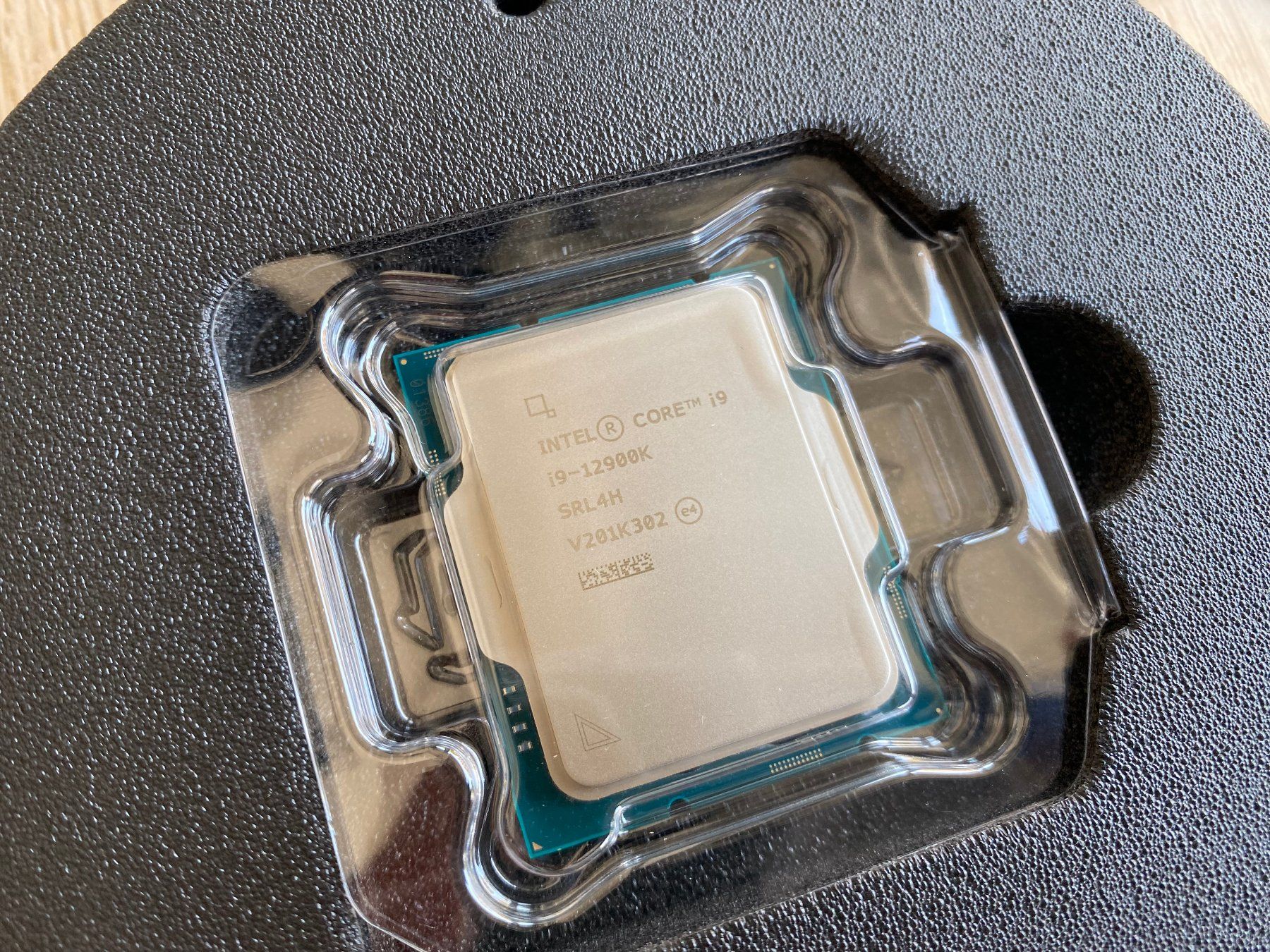 Intel Componenti elettronici: Intel Core i9-12900K 16-Core CPU LGA1700 5.2GHz Boxed – Usato da Wetzikon ZH venduto da BackToRetro 5