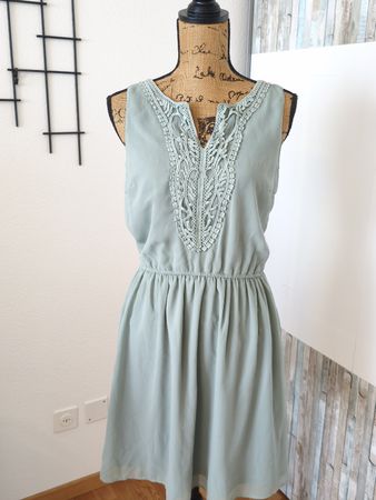 Damen Kleid ONLY mintgrün Grösse 38 guter Zustand