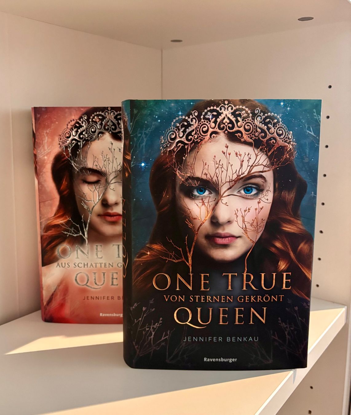 Libri: One True Queen - Dilogie | Jennifer Benkau | Hardcovers – Usato da Regensdorf venduto da _Camilla_W 3