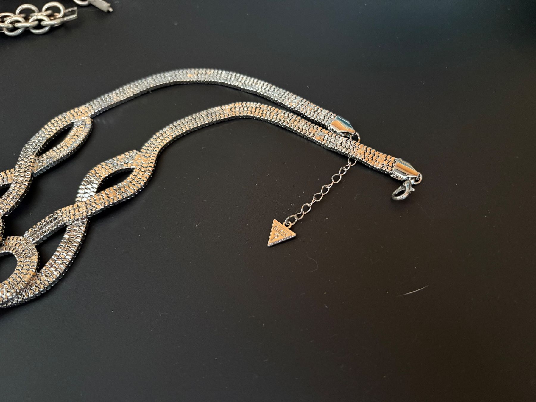 Guess Catenine: GÜSS COLLIER 50 cm Lang, wie neu – Usato da St. Peterzell venduto da verena40 4