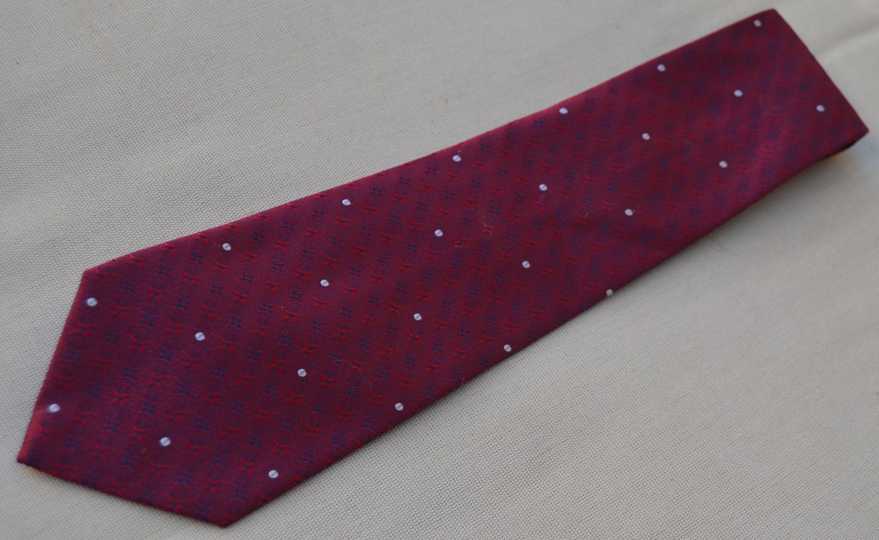 Louis Vuitton Krawatten: Louis Vuitton Krawatte / Cravate 100% Soie/ Seide – Gebraucht aus Collonges von Auganien 2