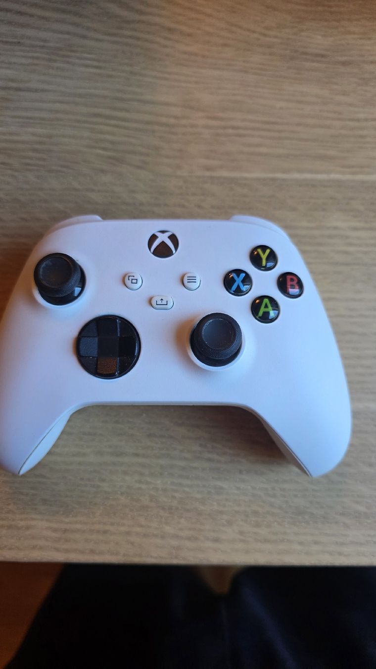 Microsoft Consoles: Microsoft Xbox Séries S 500Go – D'occasion à Morrens VD par Michmich1053 1