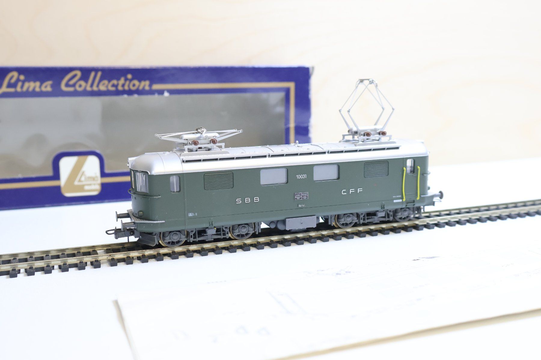 Lima Modellini di ferrovie: Lima Collection SBB Re 4/4 E-Lok - 208444 - H0 – Usato da Winterthur venduto da Monstera 5