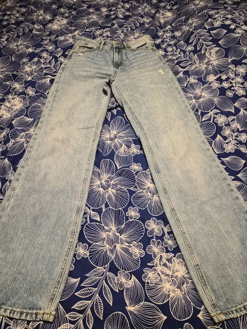 Stradivarius Jeans: Jeanshose stradivarius gr 34   nr17 – Nuovo (secondo la descrizione) da Dietikon venduto da Eleda
