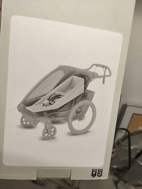 Thule Rimorchi: Thule Infant Sling Babysitz – Usato da Zürich venduto da manuell01