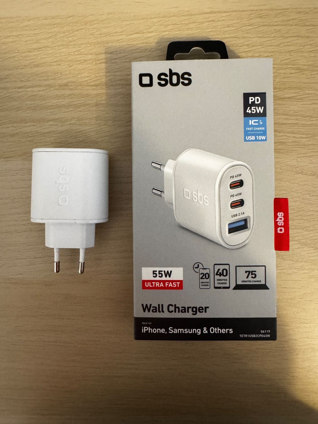 Caricabatterie: SBS 55W Ultra Fast Ladegerät, USB-Anschluss – Usato da Zürich venduto da fresh0001