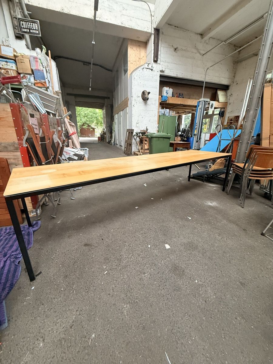 Tische: Arbeitstisch, Ateliertisch - 300 cm - Industrie-Look – Gebraucht aus Wildegg von KramerBeni 4