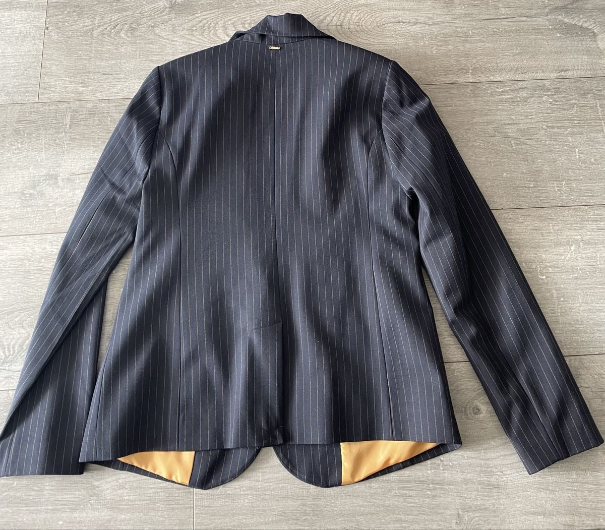Completi, tute sportive e funzionali: Ensemble tailleur Elora, taille 32-34 – Nuovo (secondo la descrizione) da Vernayaz venduto da Veron1 8