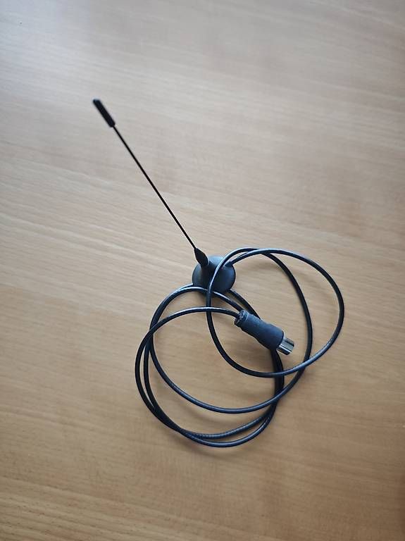 Technique de radiocom: DVB-T Antennen – D'occasion à Brünisried par com_qh88