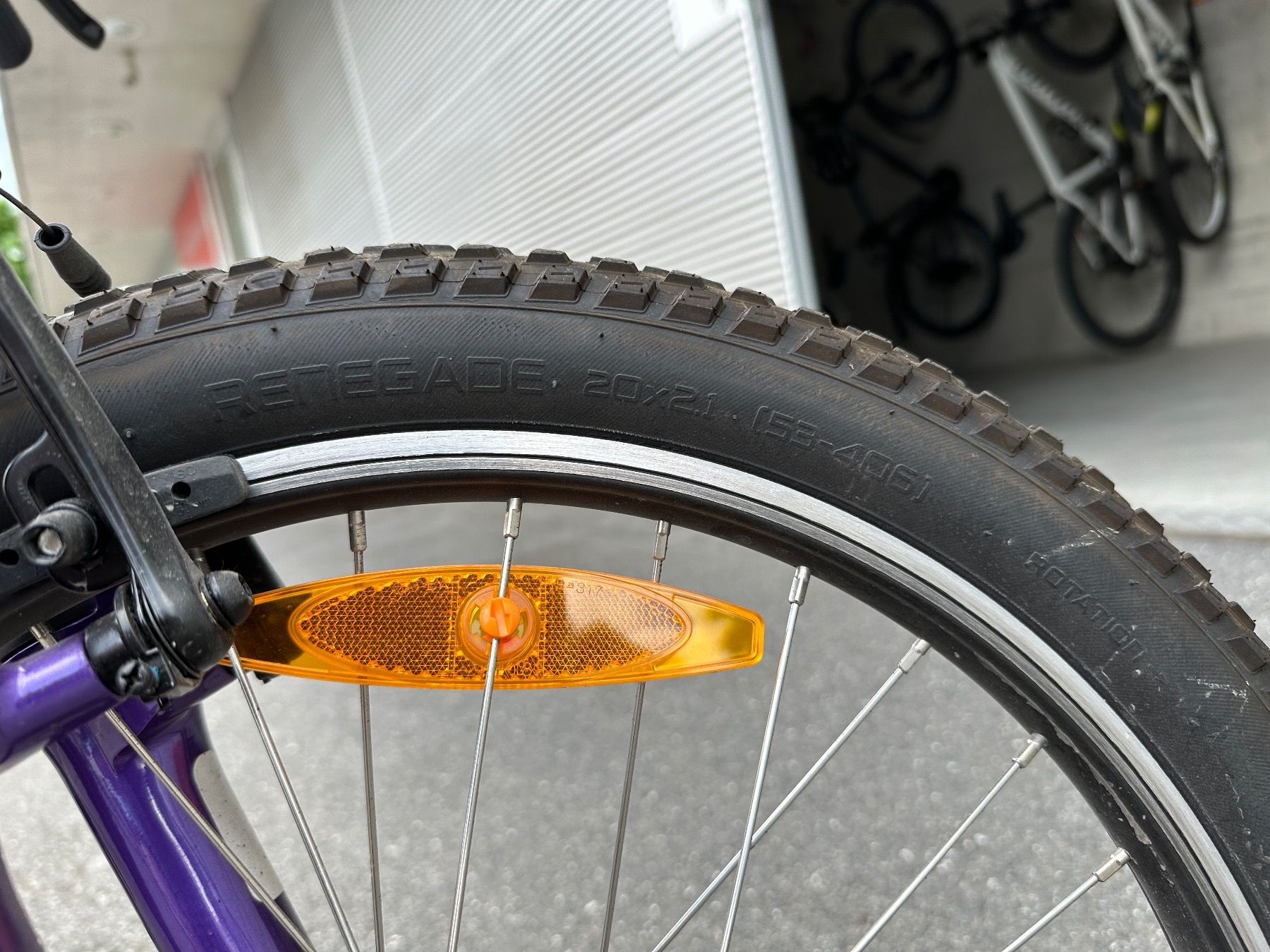 Specialized Velos: Specialized Hot Rock 20" wheels (Kinder) – Gebraucht aus Goldau von  3