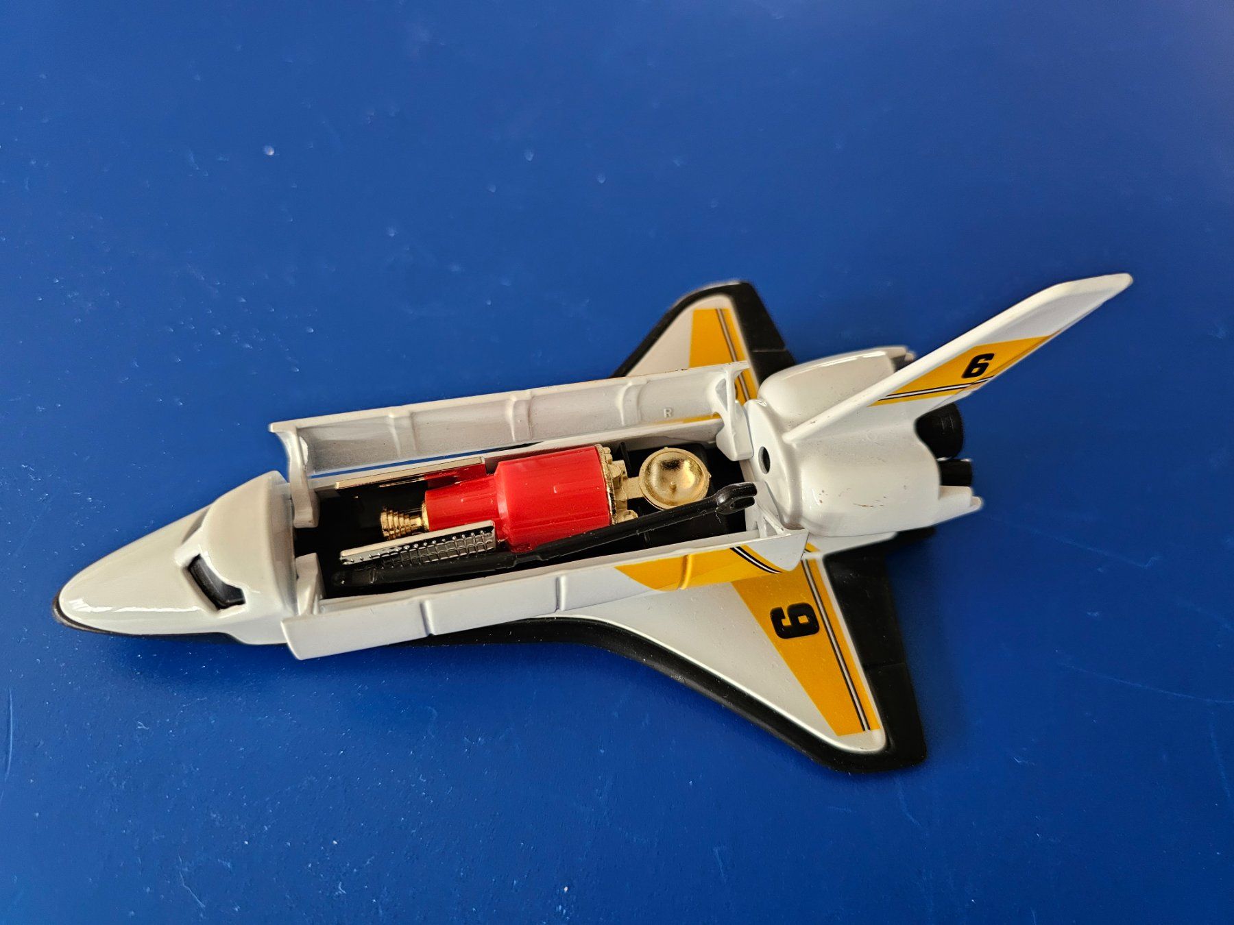 Corgi Toys Modellautos: CORGI TOYS SPACE SHUTTLE MOONRAKER – Gebraucht aus Ermatingen von Monaco1215 3